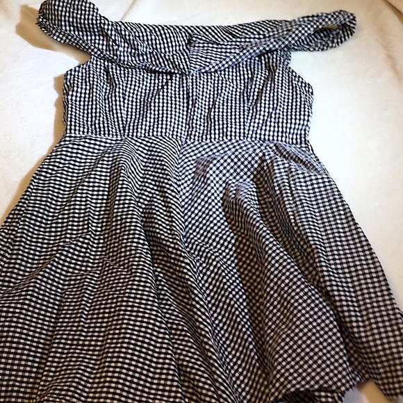 Forever 21 black and White Checkered Print Off the shoulder Dress - Picture 2 of 12